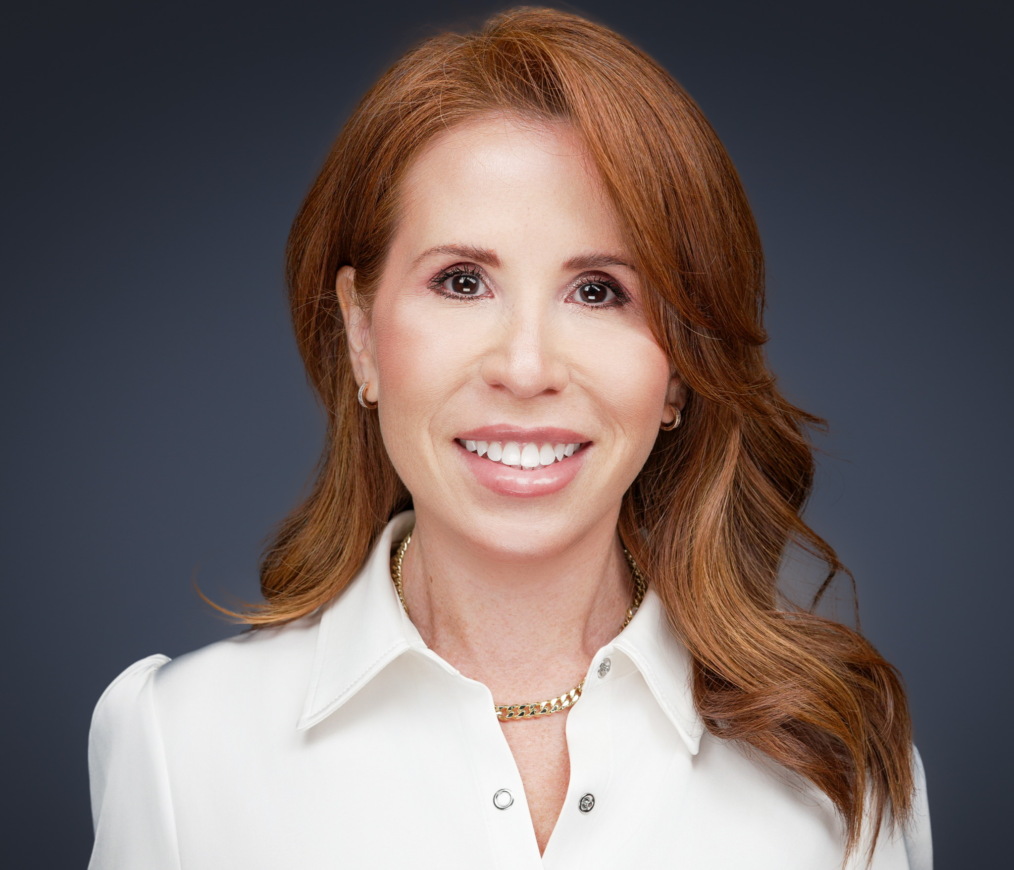 Professional headshot in downtown Dallas by 2mm Headshots