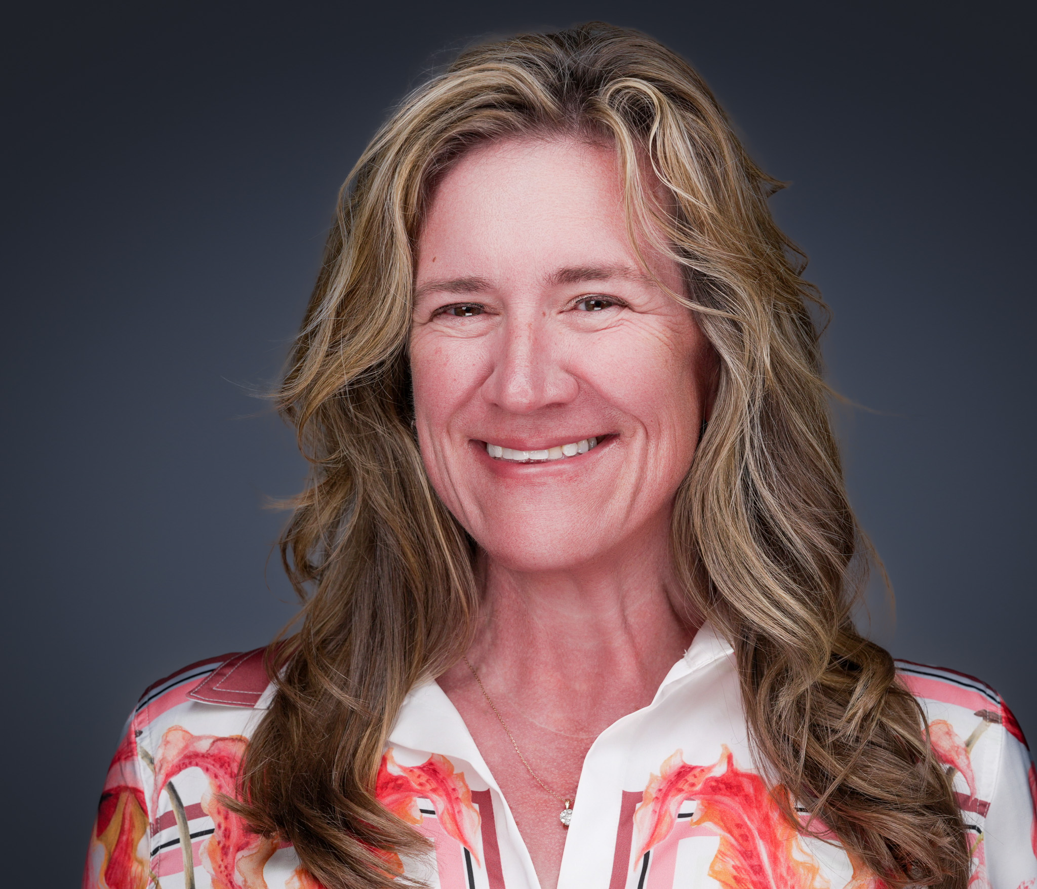 Business headshot for a Dallas-Fort Worth LinkedIn profile by 2mm Headshots.