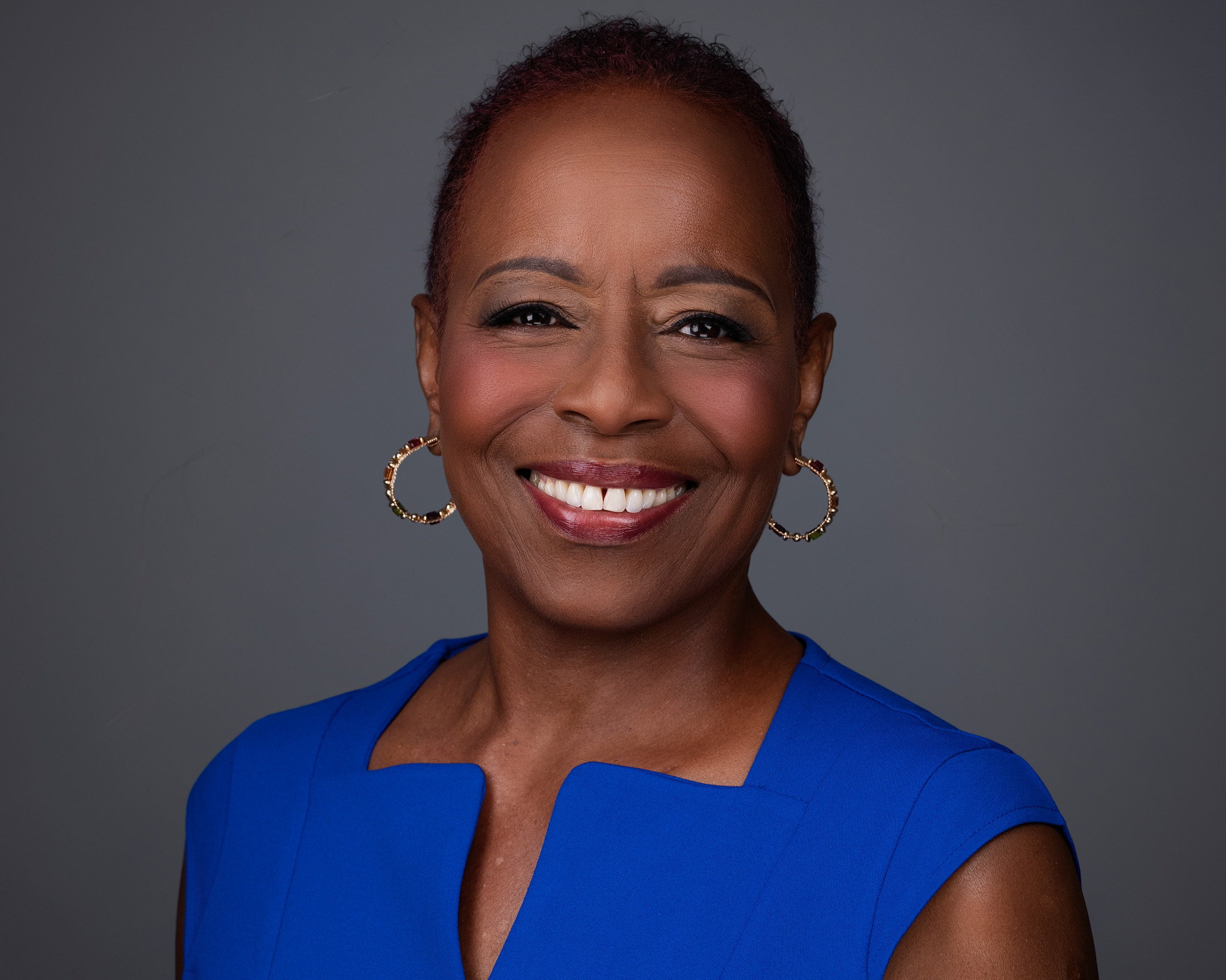 Female financial advisor and wealth manager headshot for a DFW practice by 2mm Headshots