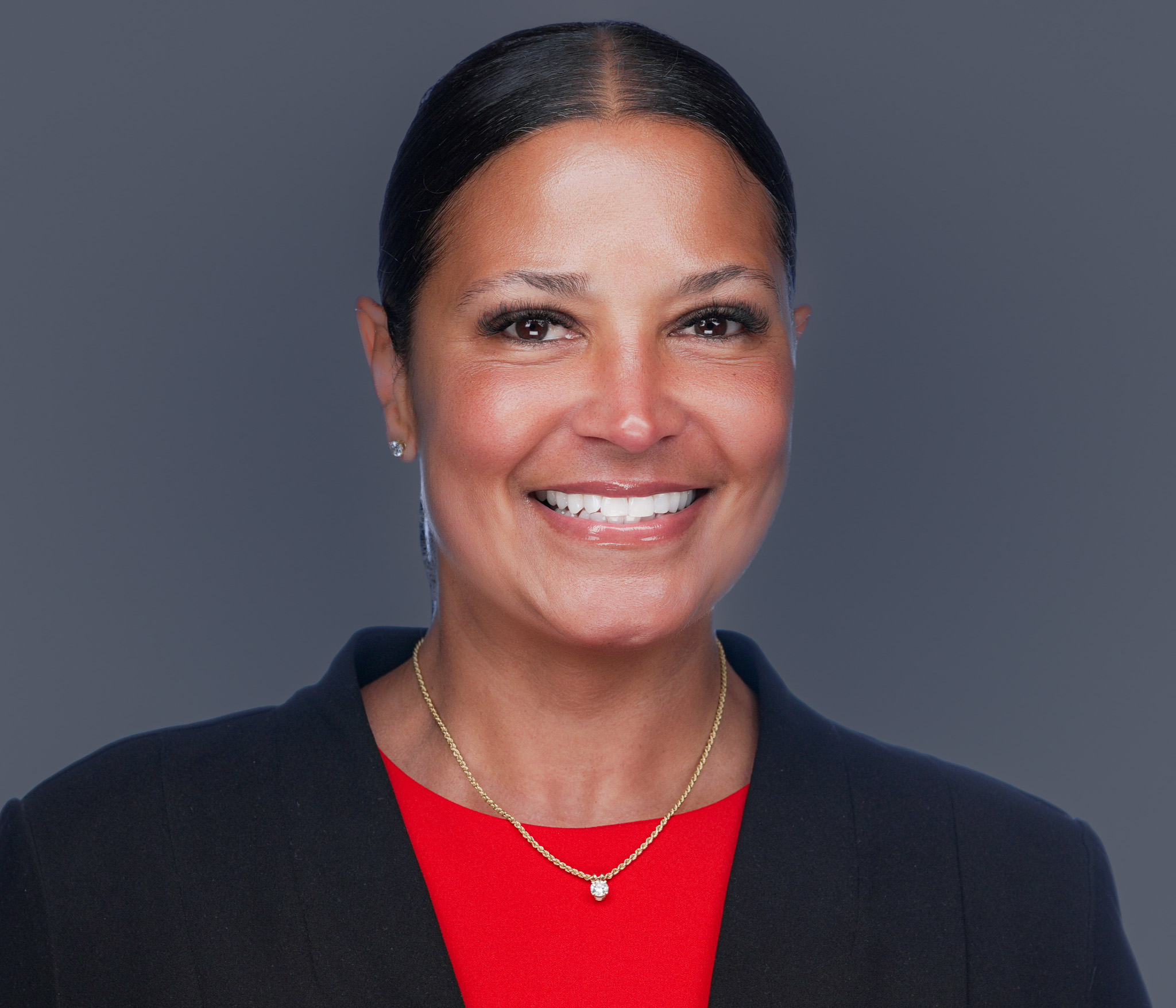 LinkedIn-ready executive headshot on charcoal background by 2mm Headshots
