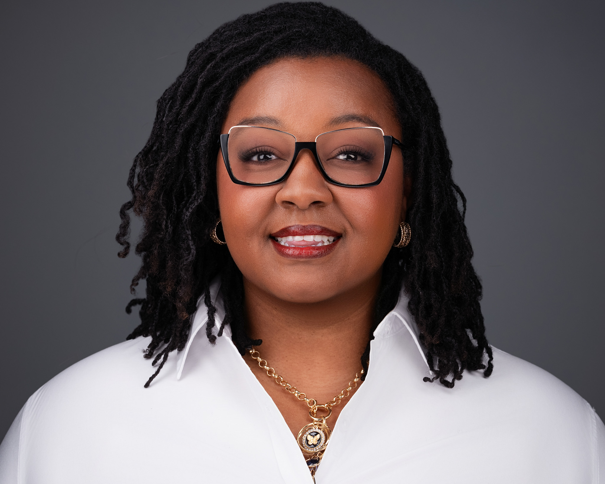 Executive headshot in the Heritage Trace corporate corridor of North Fort Worth, TX by 2mm Headshots