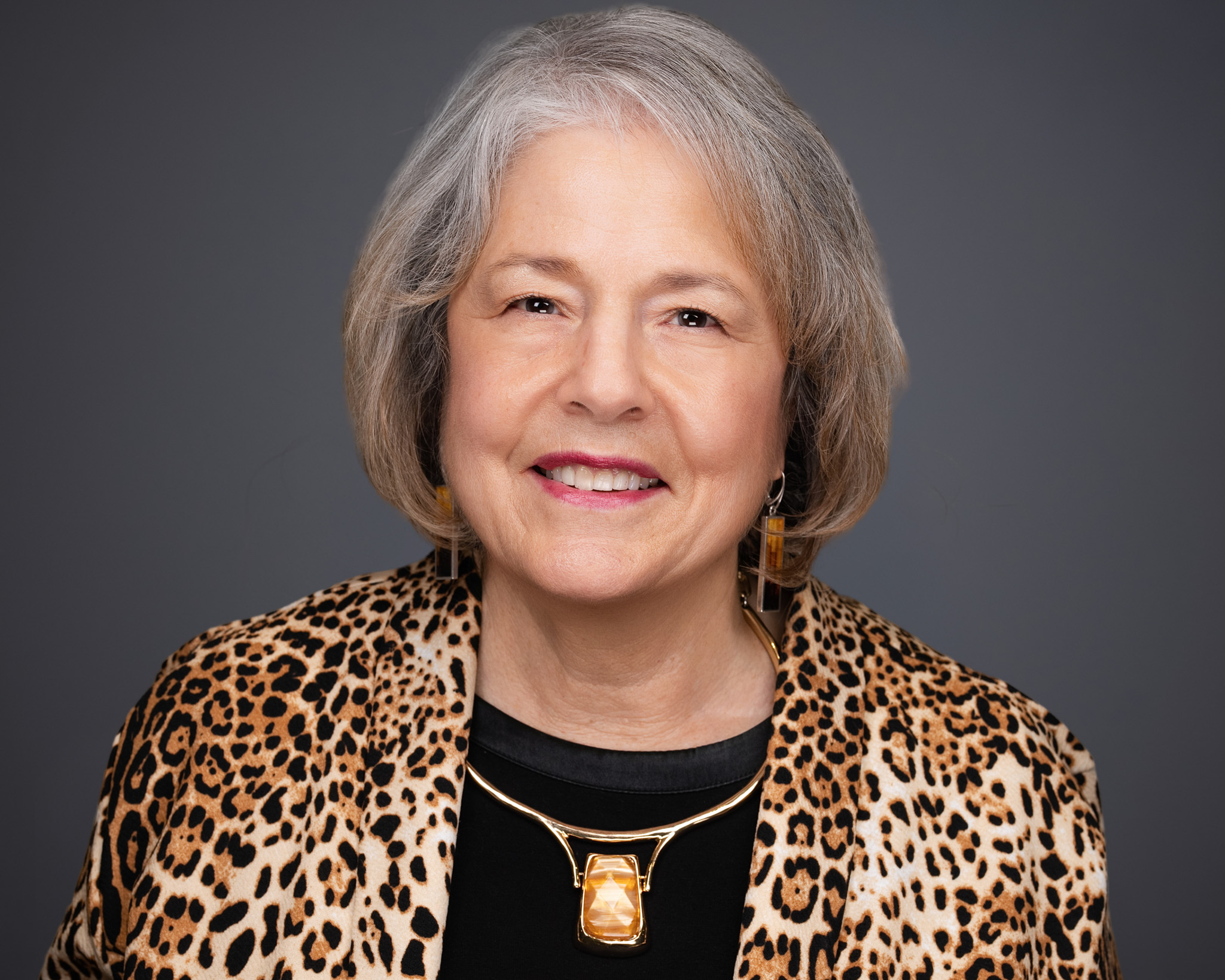 Highland Village Realtor Headshot — Luxury Lake Market - 2MM Headshots and Event Photography Luxury real-estate agent headshot in Highland Village, TX for the Lake Lewisville luxury market by 2mm Headshots